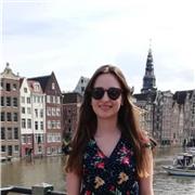 Soy Elena, graduada en magisterio de educación primaria. Tengo experiencia dando clases particulares, academias y colegios
